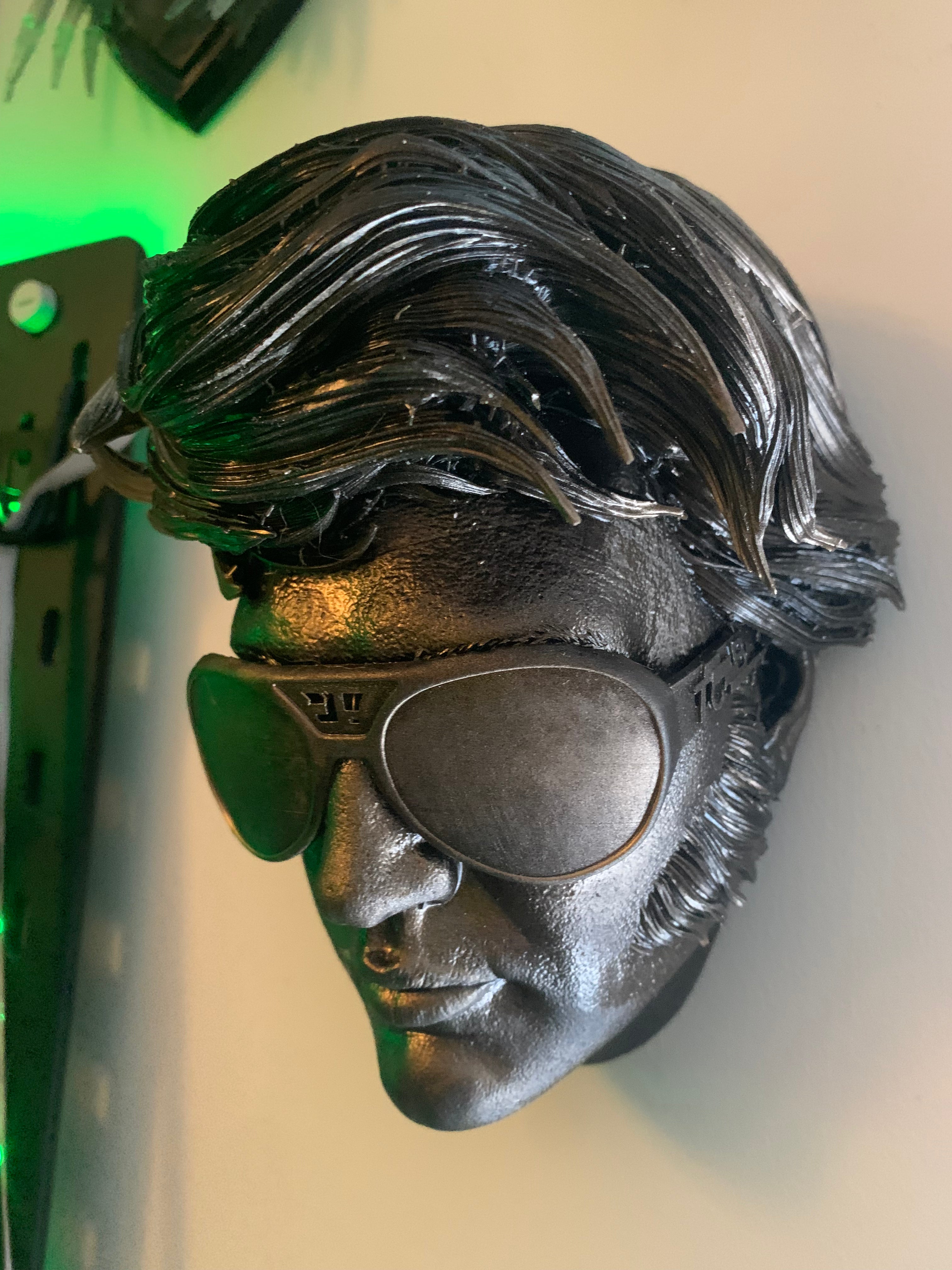 THE KING BUST